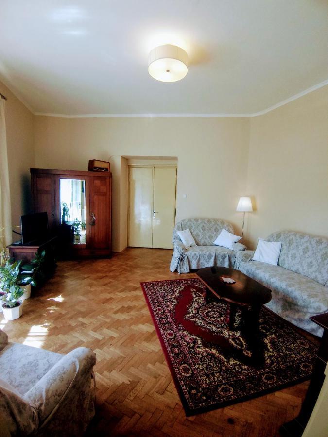 Apartman Pod Rozhlednou رودنيتسي ناد لابيم المظهر الخارجي الصورة