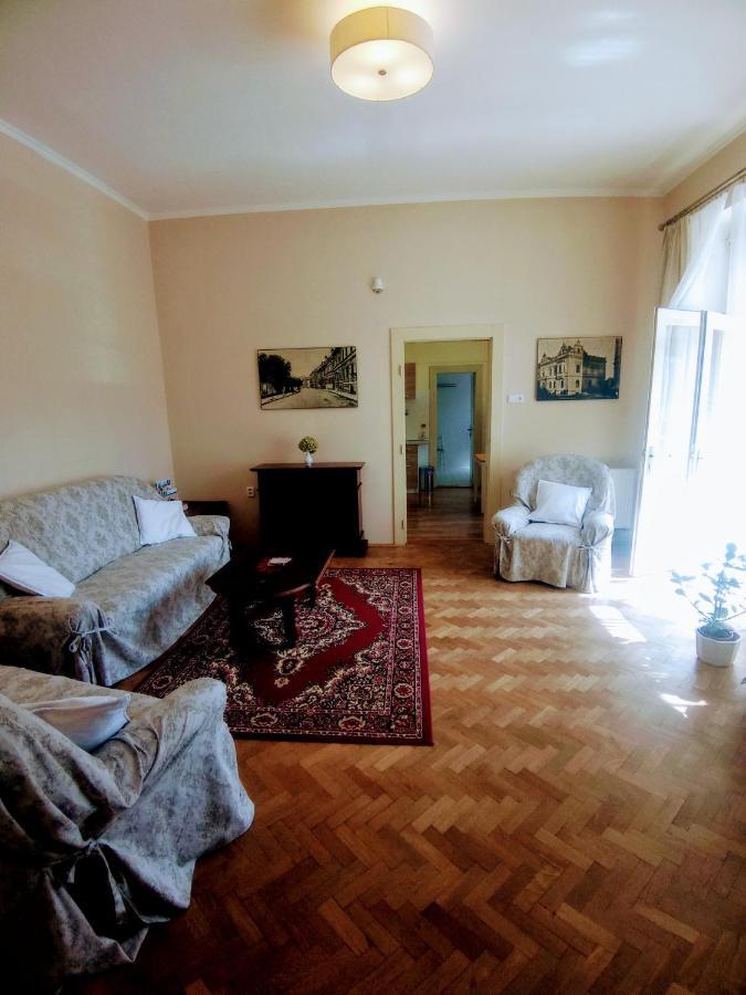 Apartman Pod Rozhlednou رودنيتسي ناد لابيم المظهر الخارجي الصورة